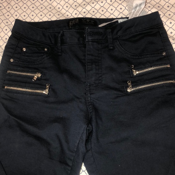 Zara navy blue jeans. Size 2. Skinny’s - Picture 4 of 8